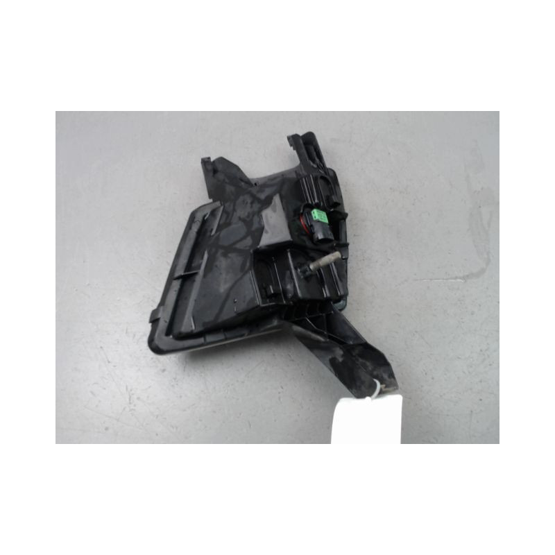 PHARE ANTIBROUILLARD AVANT DROIT PEUGEOT 407 BERL. Phase 1 2004-2008