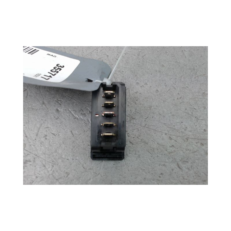 COMMANDE LEVE-GLACE PORTE AVD PEUGEOT 205 Phase 2 1987-1998