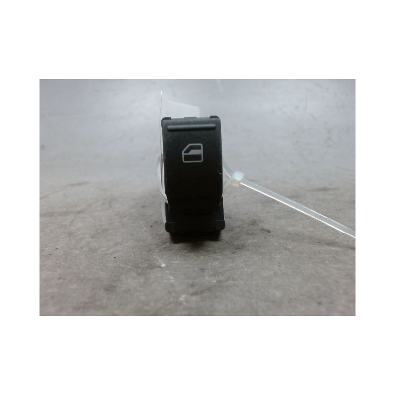 COMMANDE LEVE-GLACE PORTE AVG SKODA CITIGO