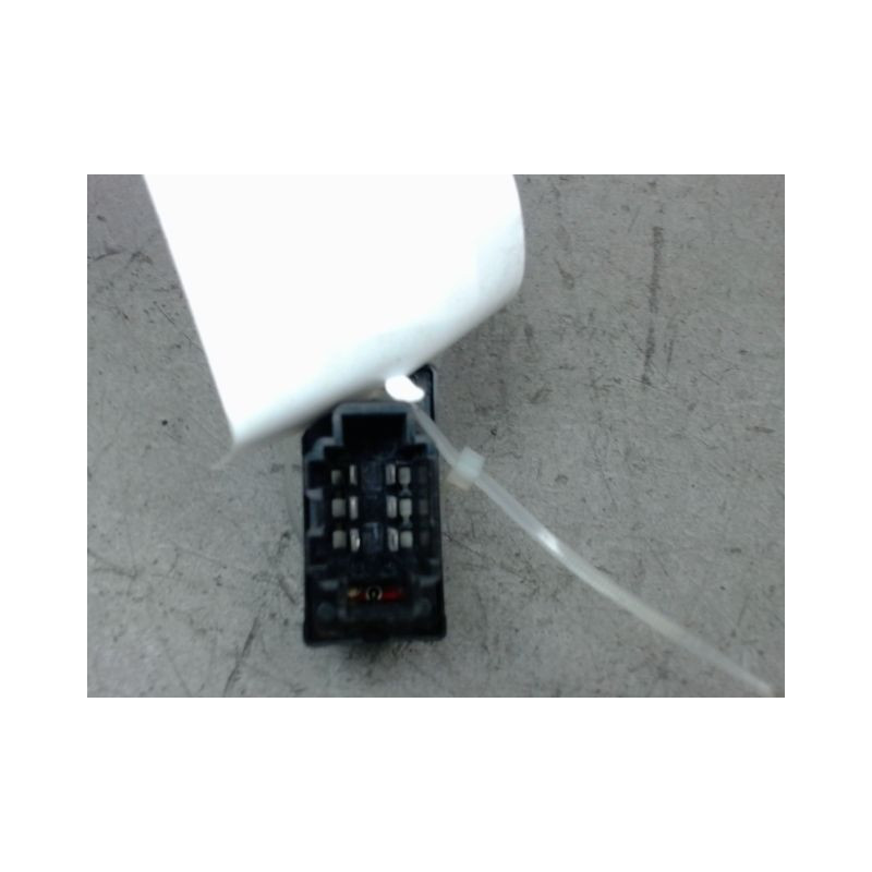COMMANDE LEVE-GLACE PORTE AVD SKODA CITIGO