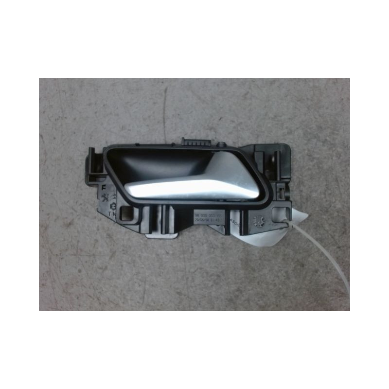 POIGNEE INTERIEURE PORTE AVANT DROIT PEUGEOT 308