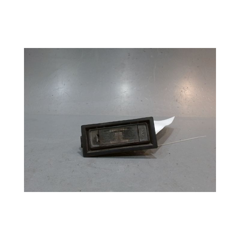 ECLAIREUR PLAQUE DE POLICE DROIT PEUGEOT 508