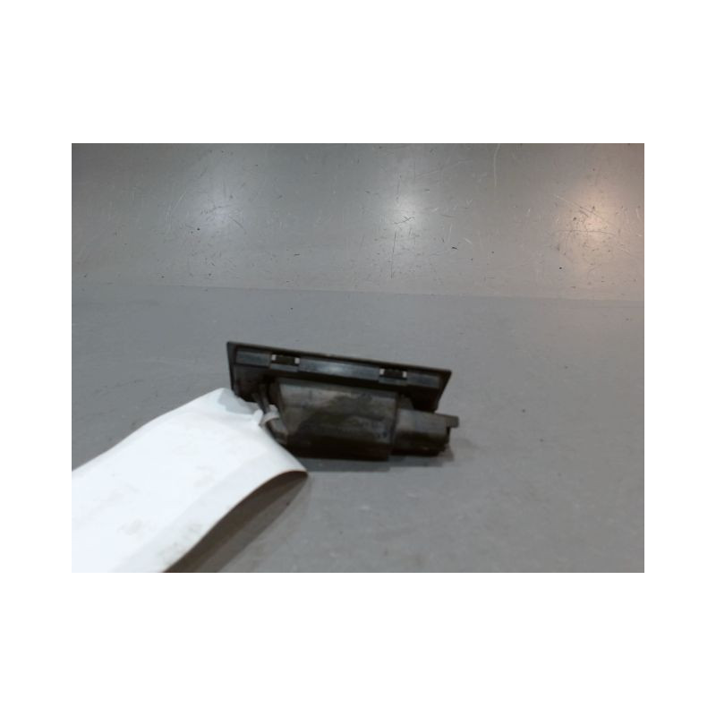 ECLAIREUR PLAQUE DE POLICE DROIT PEUGEOT 508