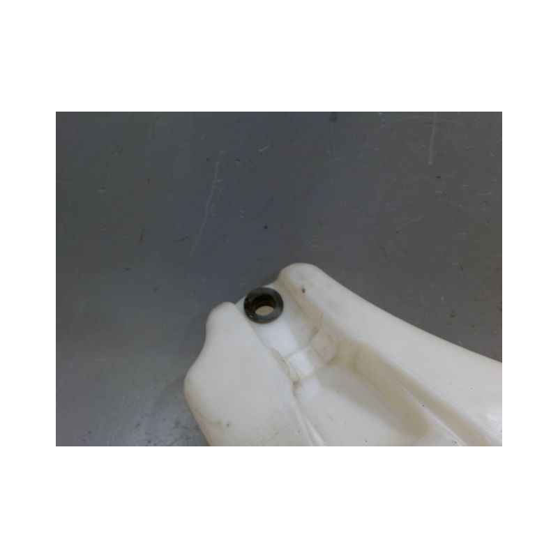 RESERVOIR LAVE-GLACE AVANT CITROEN C3