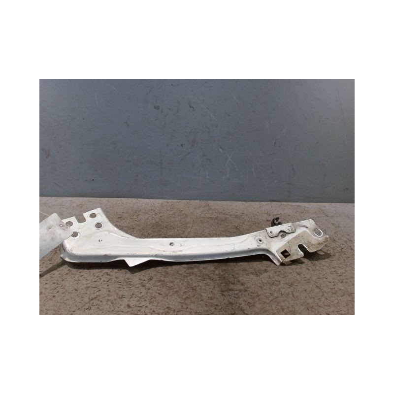 TOLE PORTE PHARE GAUCHE CITROEN JUMPY TOLE 2004-