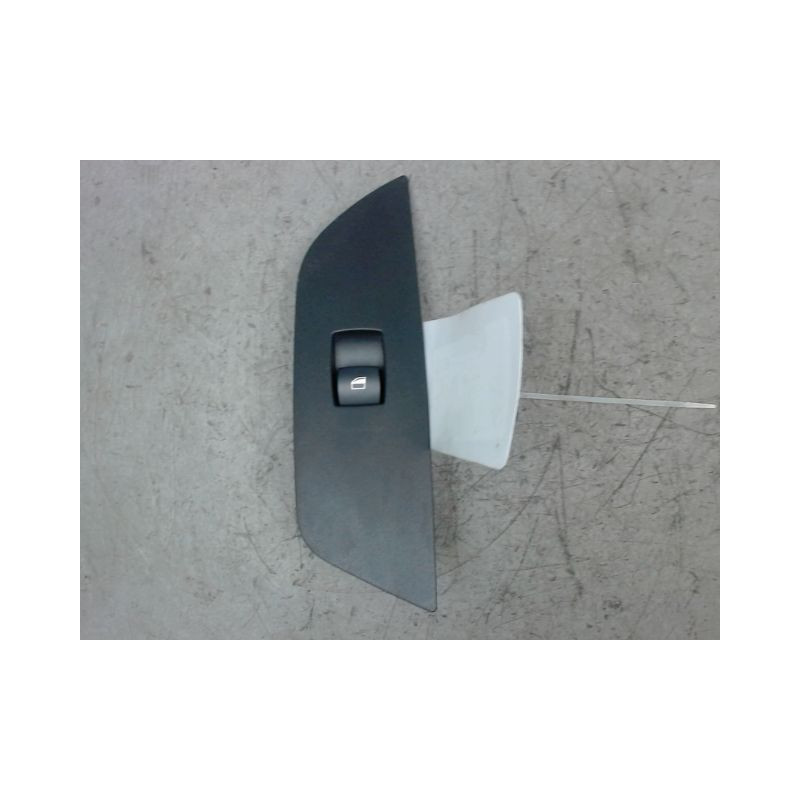 COMMANDE LEVE-GLACE PORTE ARD B.M.W. X1