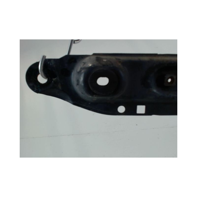 TRAVERSE INFERIEURE ARMATURE AVANT CITROEN C4