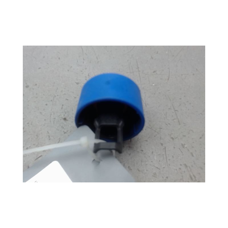 BOUCHON RESERVOIR ADBLUE PEUGEOT 308 2011-