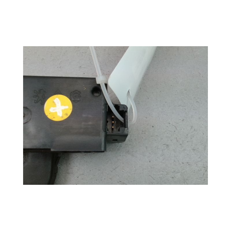 SERRURE HAYON  CITROEN XSARA PICASSO MONOSP. 1999-2010
