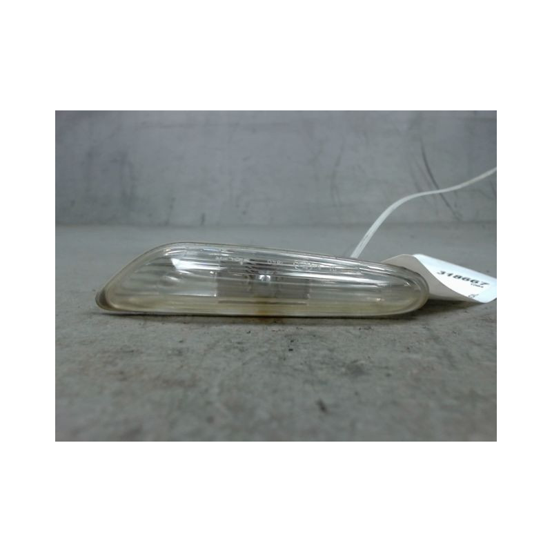 REPETITEUR AILE GAUCHE BMW SERIE 1