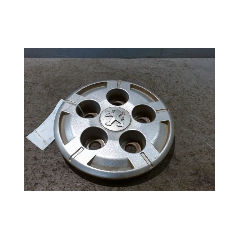 ENJOLIVEUR DE ROUE PEUGEOT BOXER