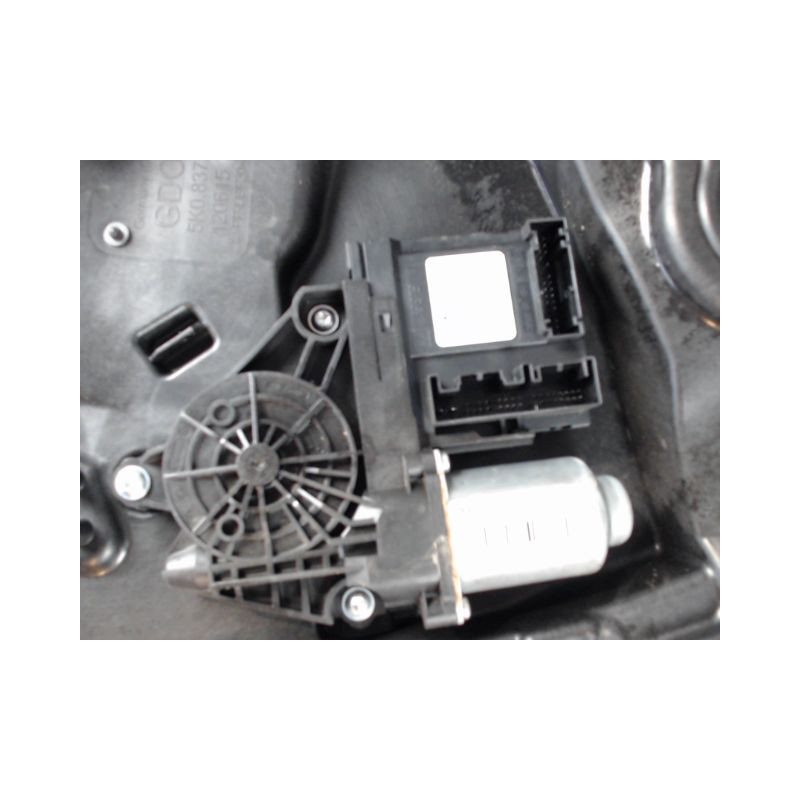 MECANISME+MOTEUR LEVE-GLACE AVANT GAUCHE VOLKSWAGEN GOLF VI 2008-