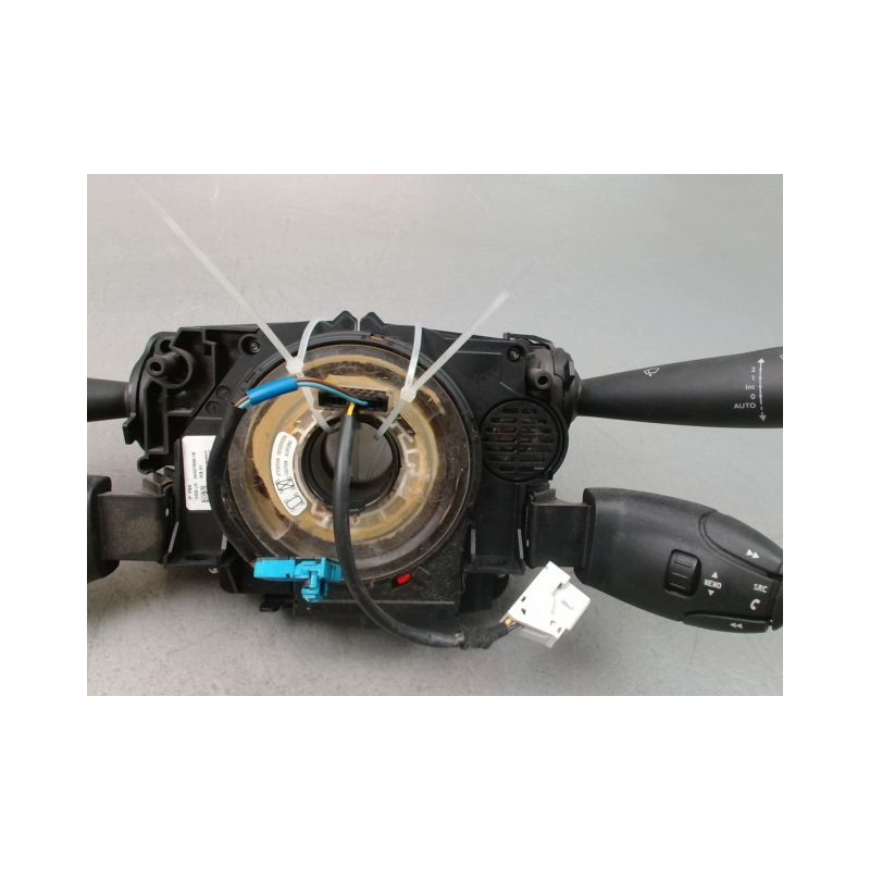 BLOC COMMODOS PEUGEOT 5008 2009-