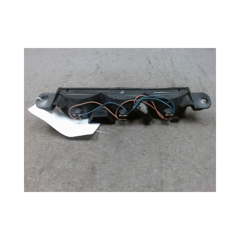 FEUX STOP SUPPLEMENTAIRE CHRYSLER PT CRUISER 00-05