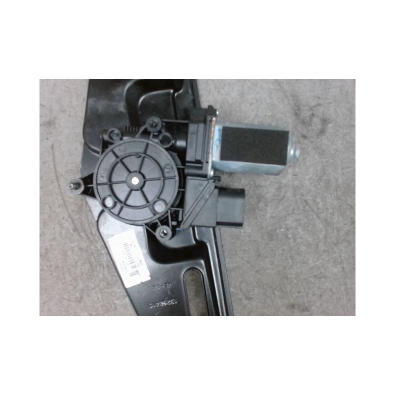 MECANISME+MOTEUR LEVE-GLACE ARRIERE DROIT B.M.W. X1