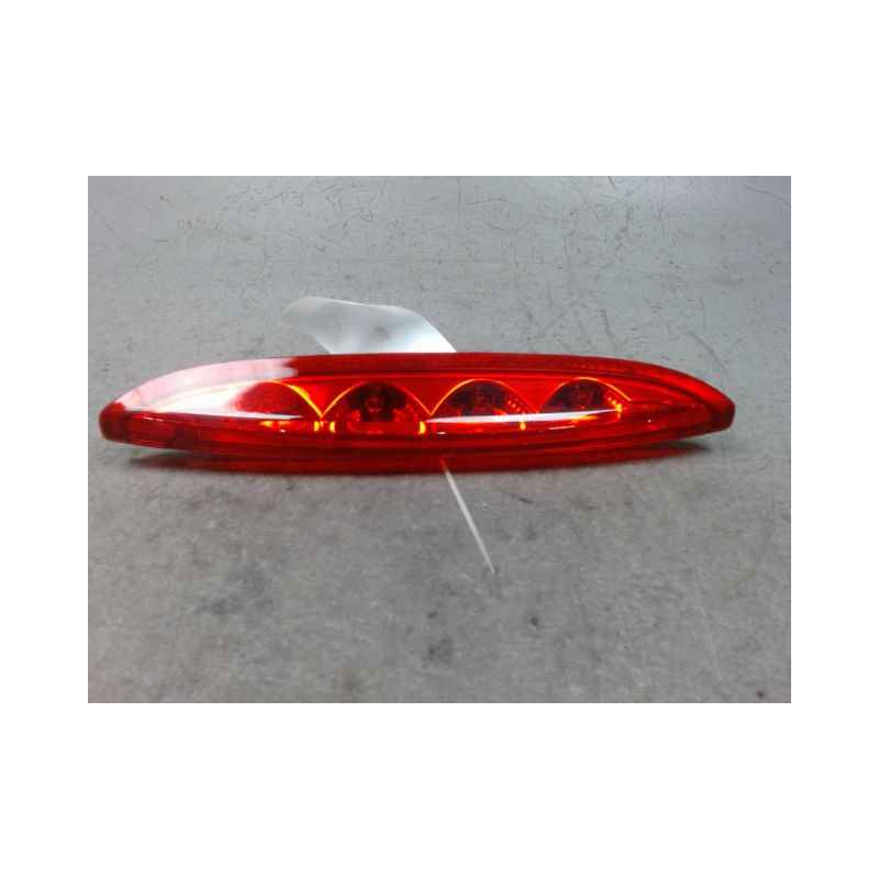 FEUX STOP SUPPLEMENTAIRE PEUGEOT 208