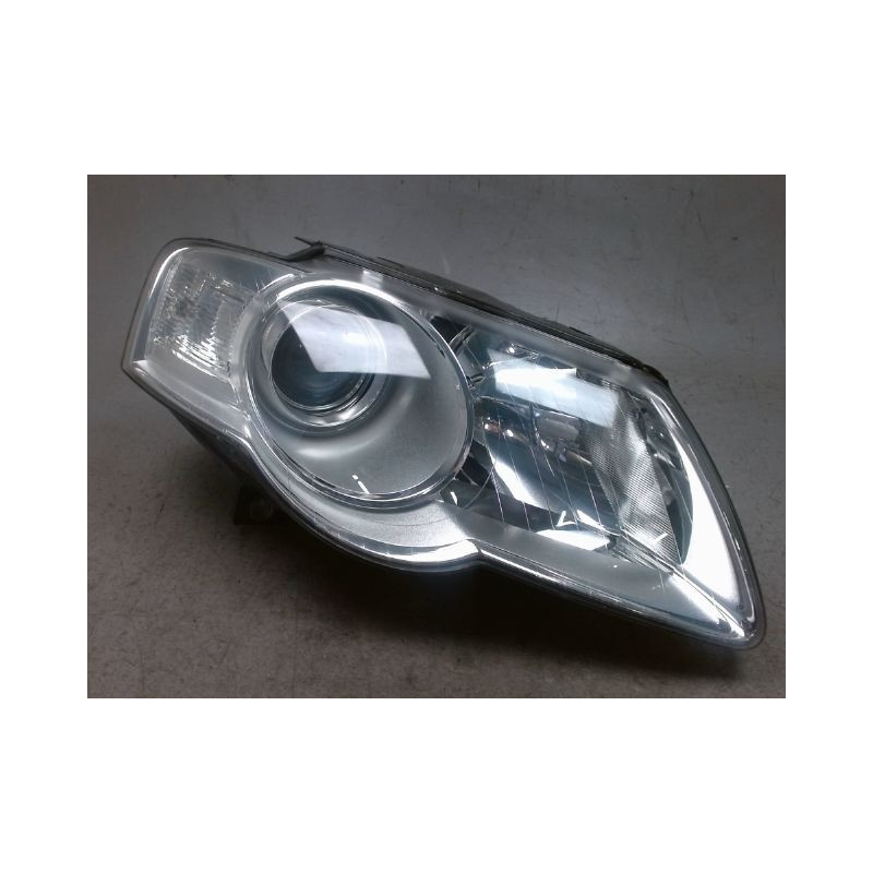 PHARE DROIT VOLKSWAGEN PASSAT SW 2005-