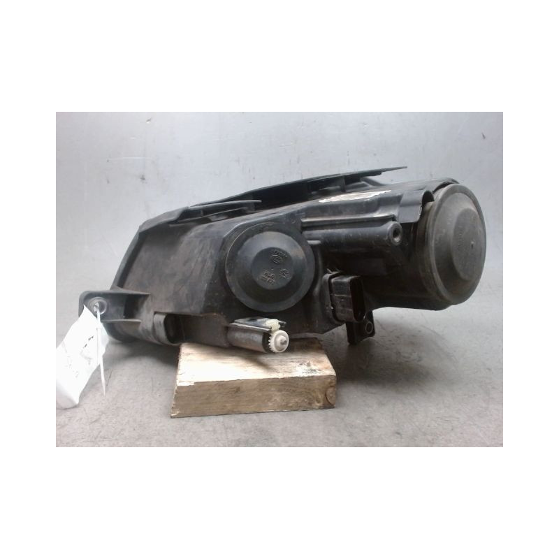 PHARE DROIT VOLKSWAGEN PASSAT SW 2005-