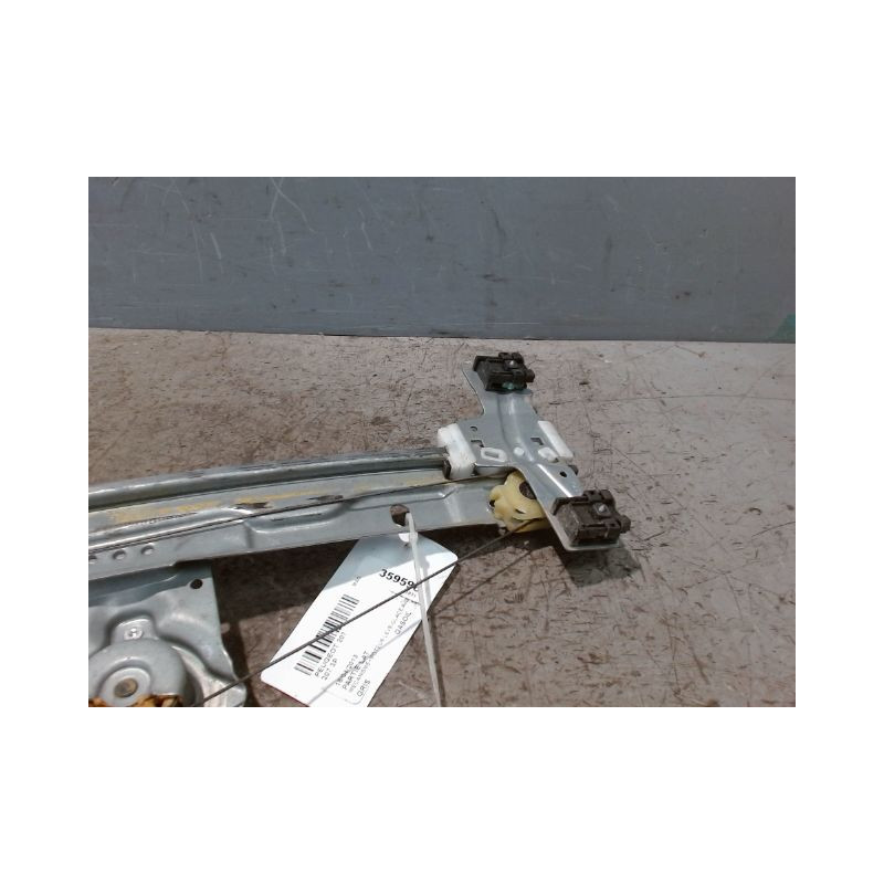 MECANISME+MOTEUR LEVE-GLACE AVANT DROIT PEUGEOT 207 3P