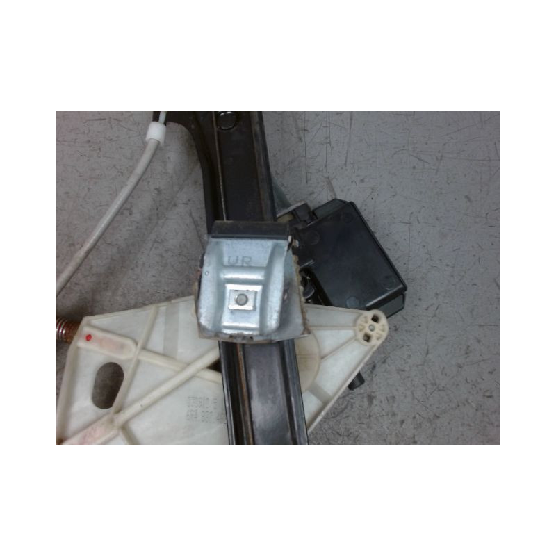 MECANISME+MOTEUR LEVE-GLACE AVANT DROIT VOLKSWAGEN POLO 2009-