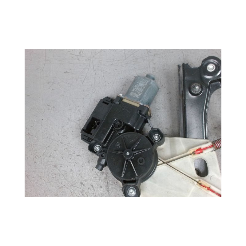 MECANISME+MOTEUR LEVE-GLACE AVANT DROIT VOLKSWAGEN POLO 2009-