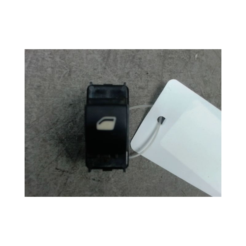 COMMANDE LEVE-GLACE PORTE AVG PEUGEOT PARTNER