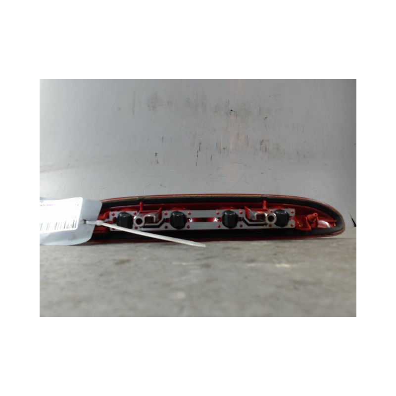 FEUX STOP SUPPLEMENTAIRE PEUGEOT 208