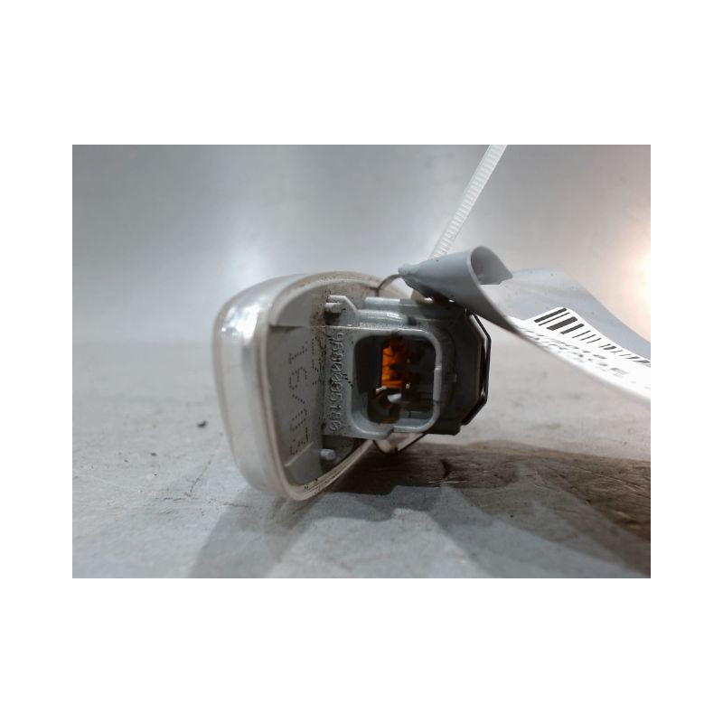 REPETITEUR RETROVISEUR GAUCHE PEUGEOT 5008