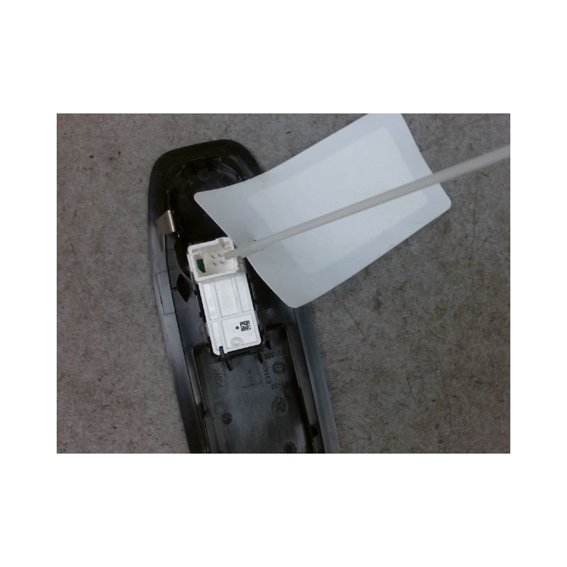 COMMANDE LEVE-GLACE PORTE AVD PEUGEOT 208
