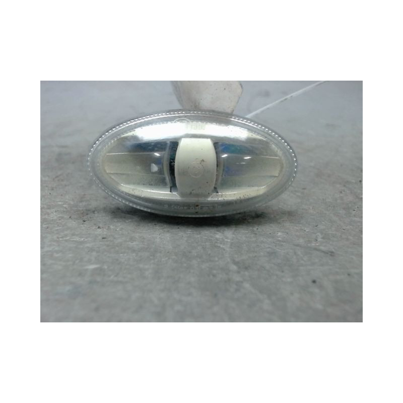 REPETITEUR AILE GAUCHE PEUGEOT 206+ 2009-