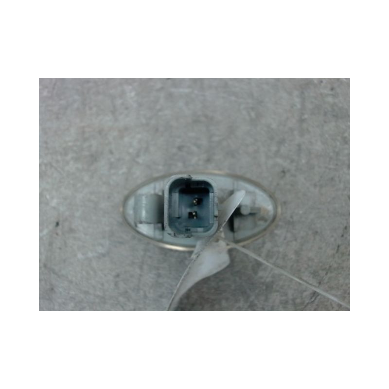 REPETITEUR AILE GAUCHE PEUGEOT 206+ 2009-