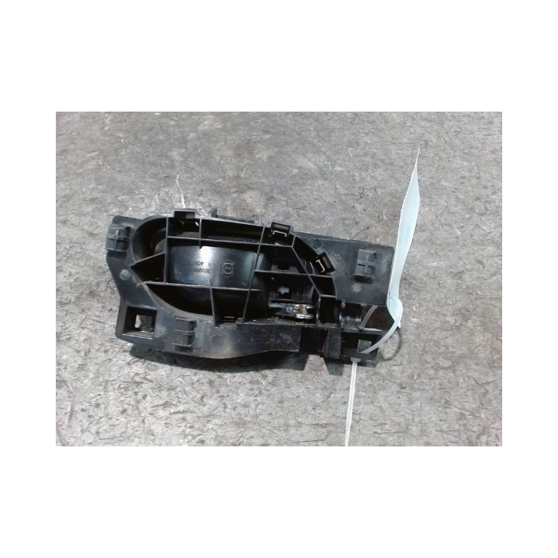 POIGNEE INTERIEURE PORTE AVANT GAUCHE PEUGEOT 208