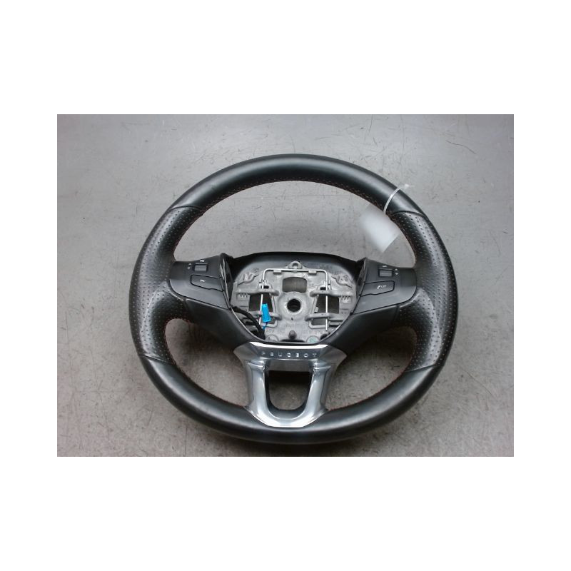 VOLANT DE DIRECTION PEUGEOT 2008