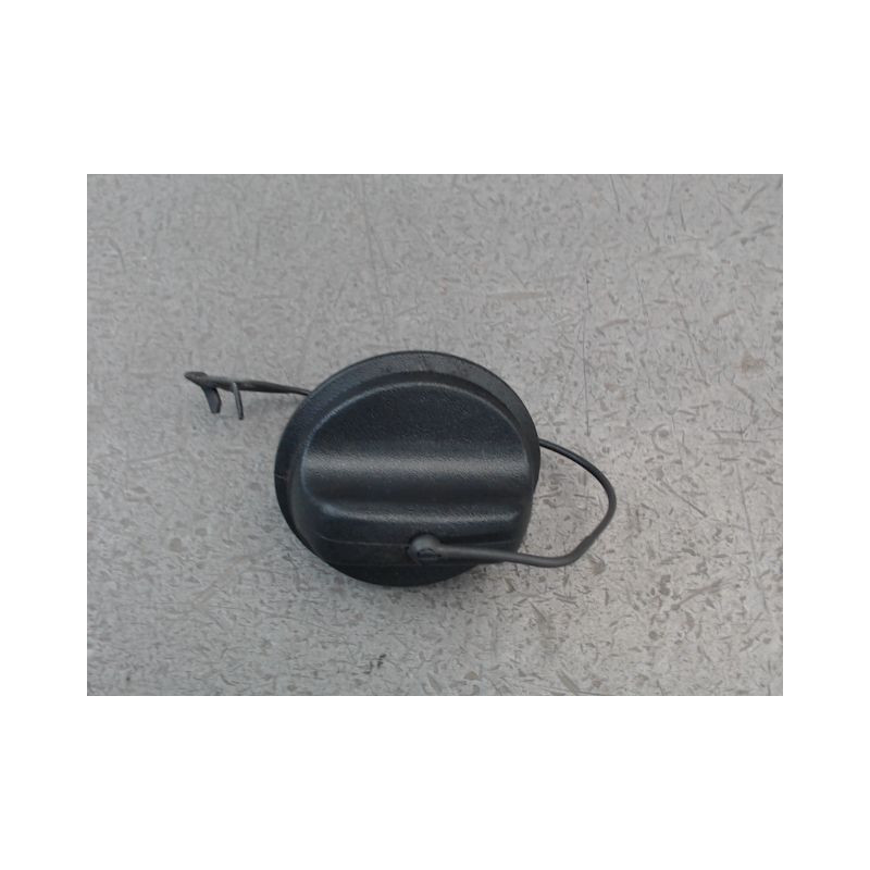 BOUCHON RESERVOIR A CARBURANT RENAULT CLIO