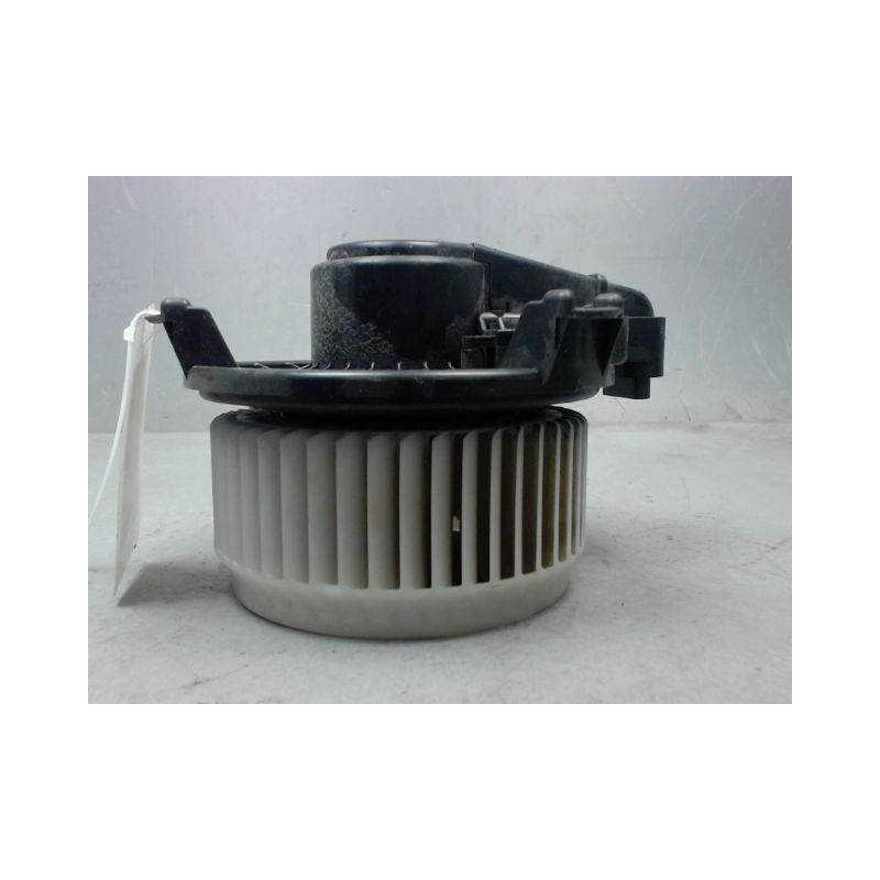 MOTEUR VENTILATEUR CHAUFFAGE TOYOTA RAV4