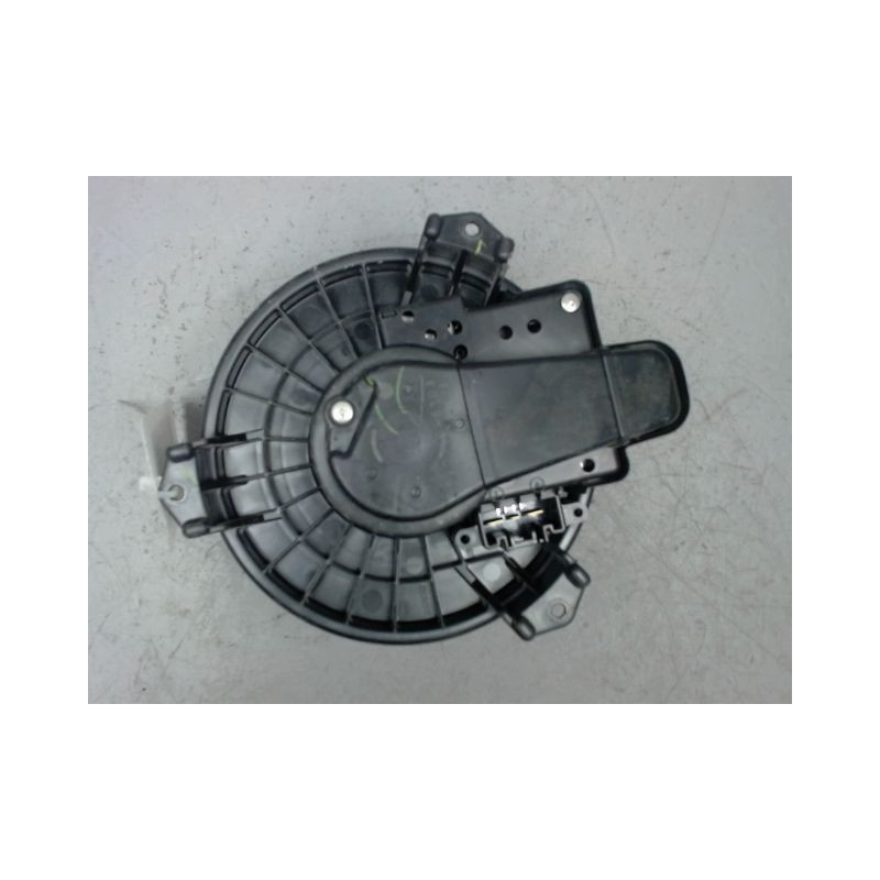 MOTEUR VENTILATEUR CHAUFFAGE TOYOTA RAV4