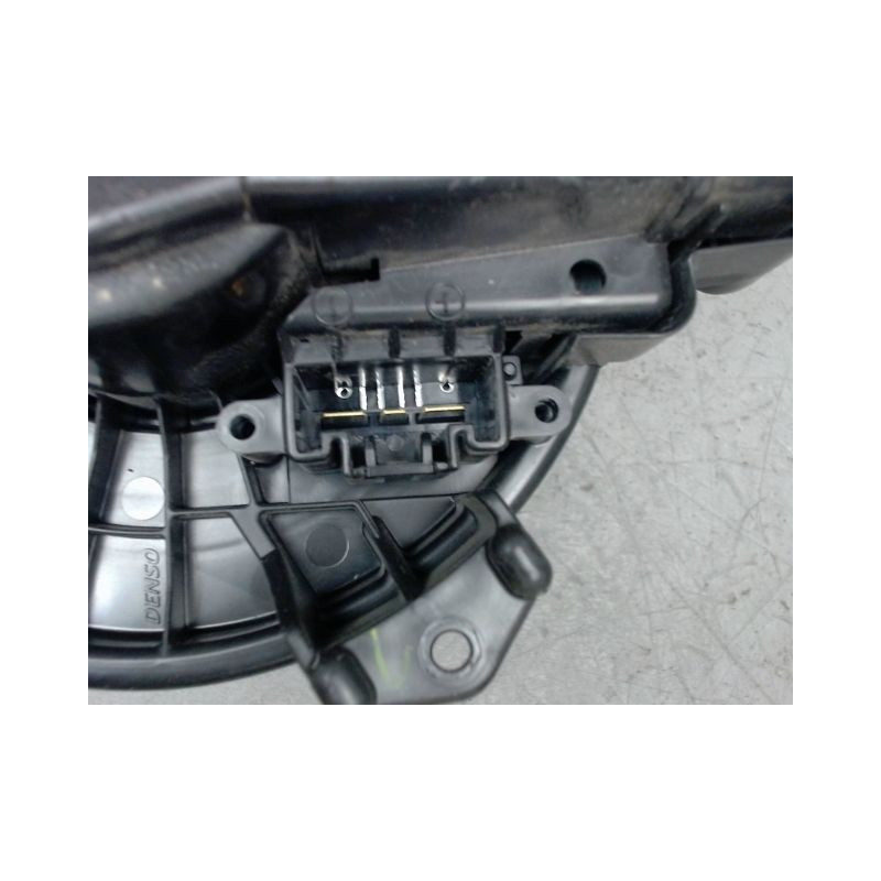 MOTEUR VENTILATEUR CHAUFFAGE TOYOTA RAV4