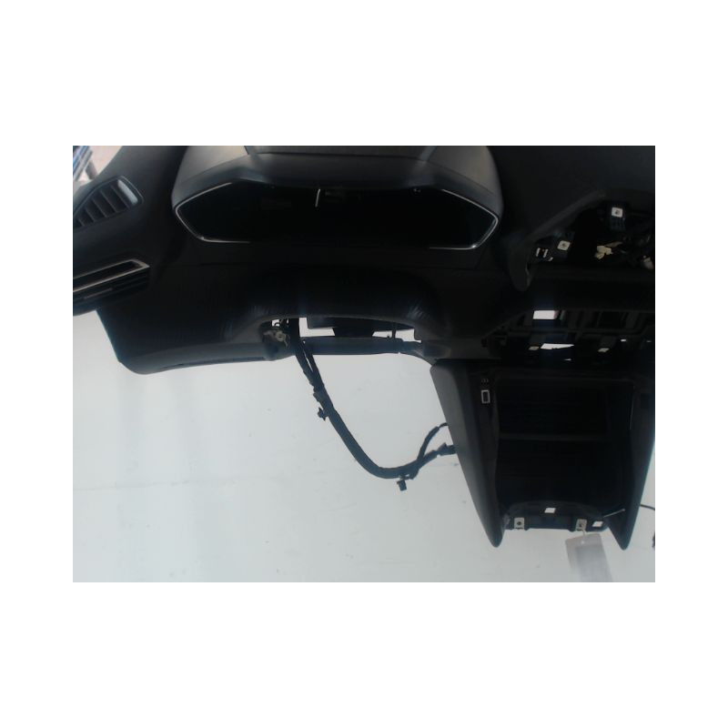 PLANCHE DE BORD  PEUGEOT 208