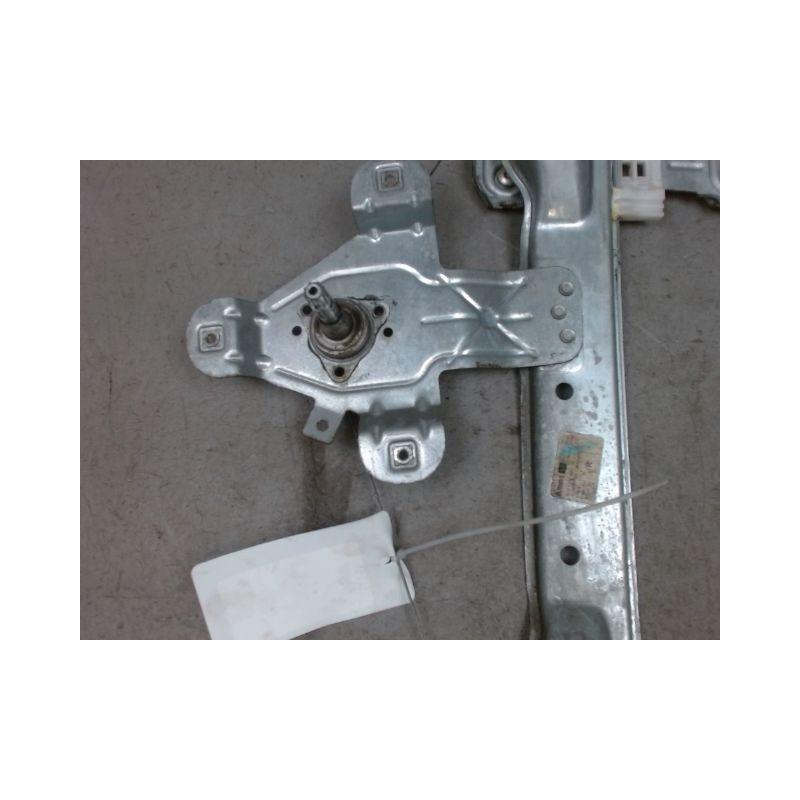 MECANISME+MOTEUR LEVE-GLACE ARRIERE DROIT OPEL MERIVA