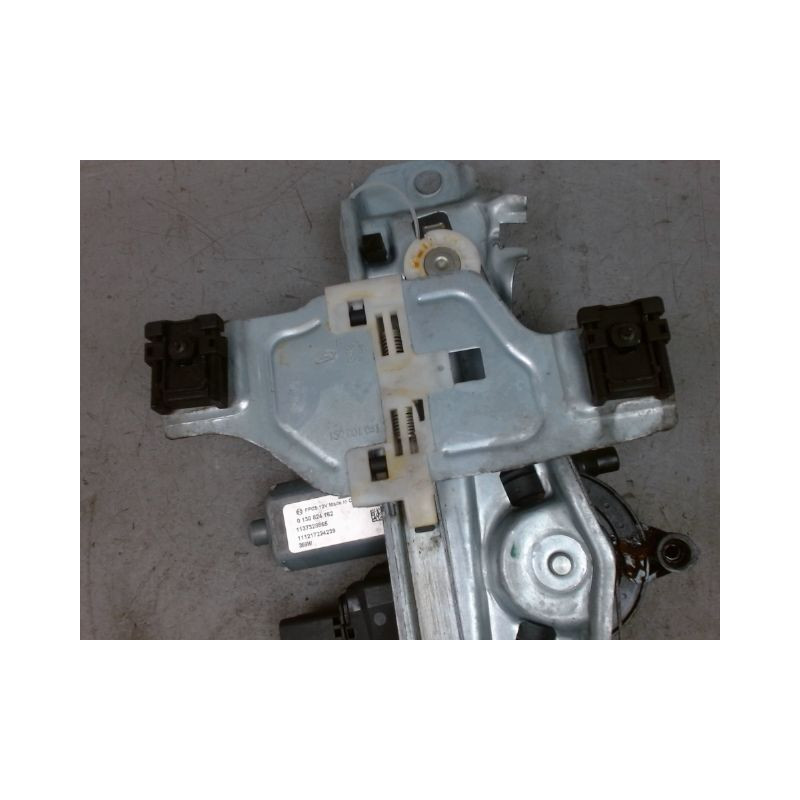 MECANISME+MOTEUR LEVE-GLACE ARRIERE DROIT PEUGEOT 2008