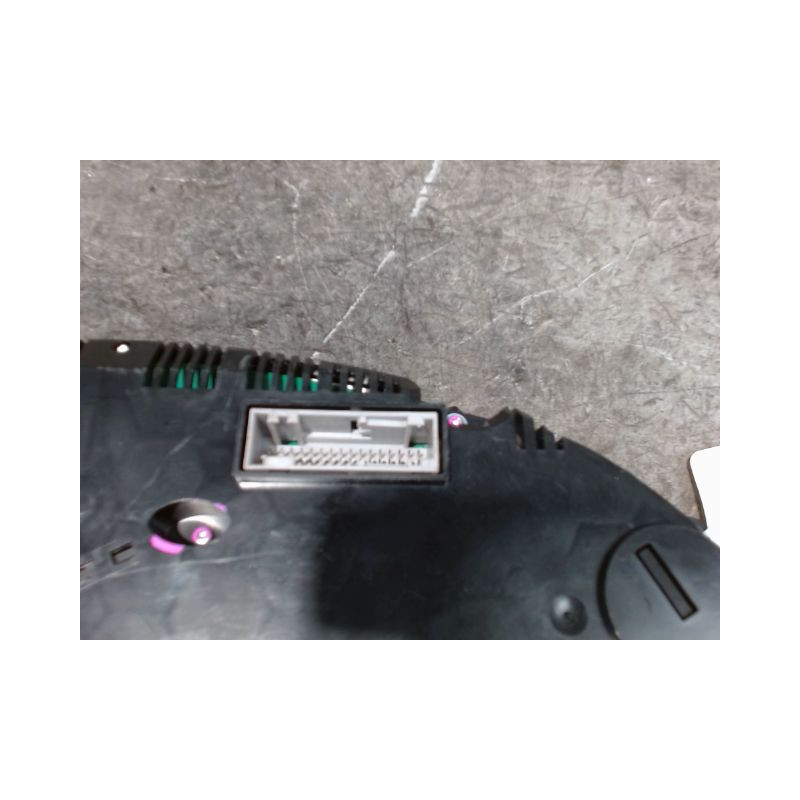 BLOC COMPTEURS AUDI A4 2004-