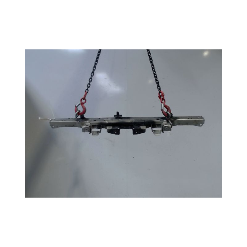 TRAVERSE SUPERIEURE ARMATURE AVANT LEXUS CT200H