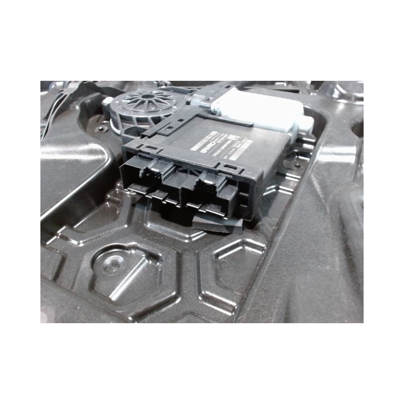 MECANISME+MOTEUR LEVE-GLACE AVANT DROIT VOLVO XC40
