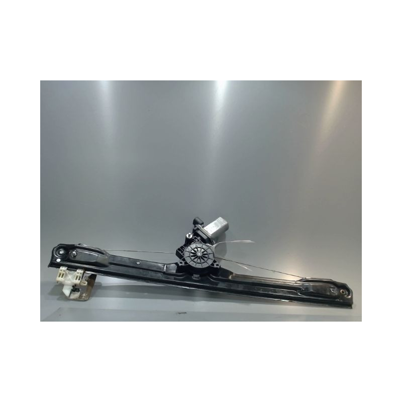 MECANISME+MOTEUR LEVE-GLACE AVANT DROIT IVECO 35S18
