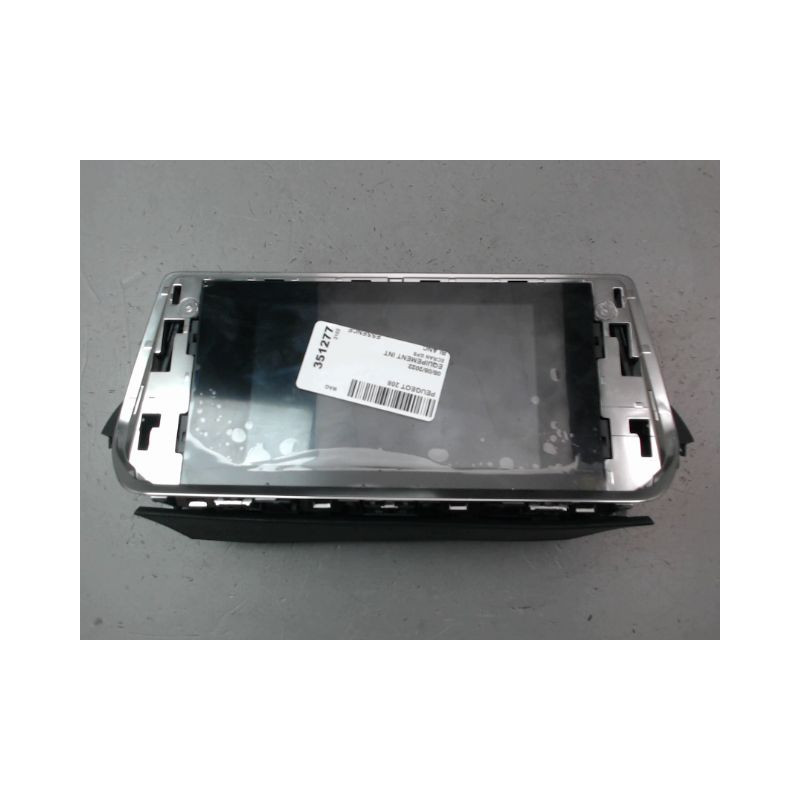 ECRAN GPS PEUGEOT 208