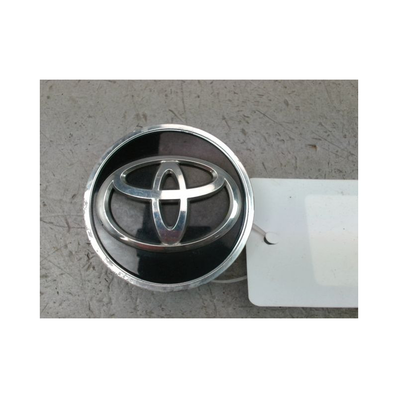 ENJOLIVEUR DE ROUE TOYOTA RAV4 2003-