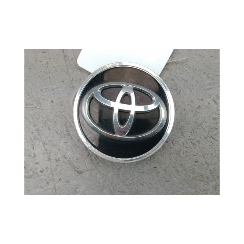 ENJOLIVEUR DE ROUE TOYOTA RAV4 2003-
