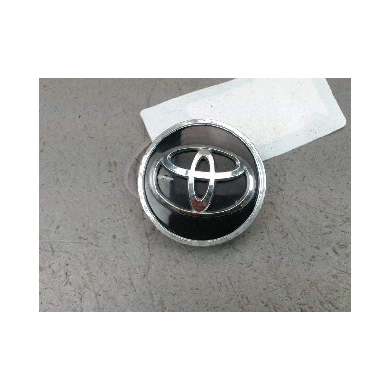 ENJOLIVEUR DE ROUE TOYOTA RAV4 2003-