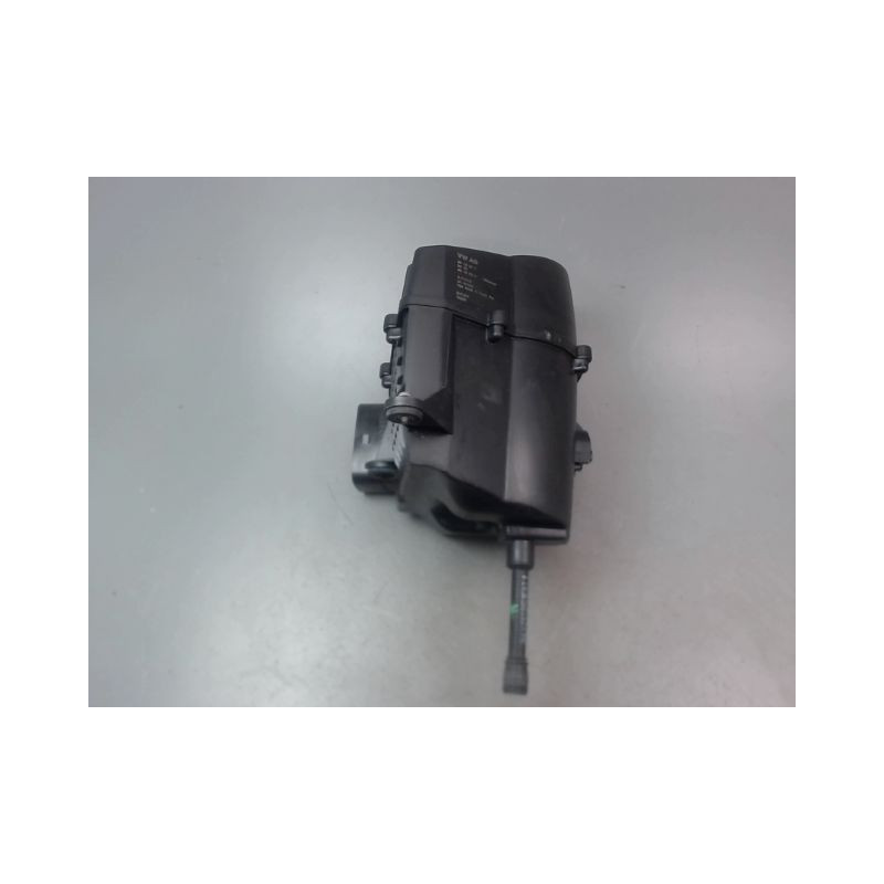 BOITIER FILTRE A AIR AUDI A1