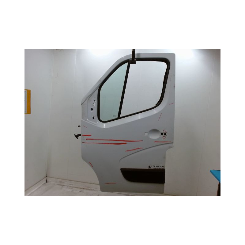 PORTE AVANT GAUCHE NISSAN NV400
